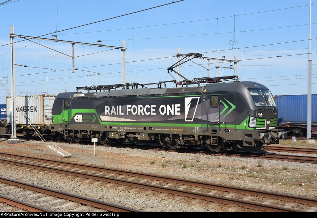 Rail Force One 193 742
